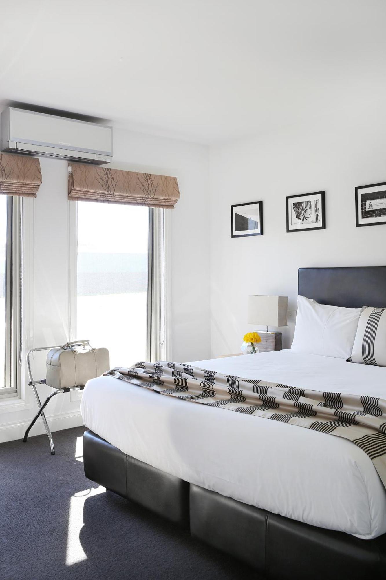 Aparthotel Mansi On Raymond Sale